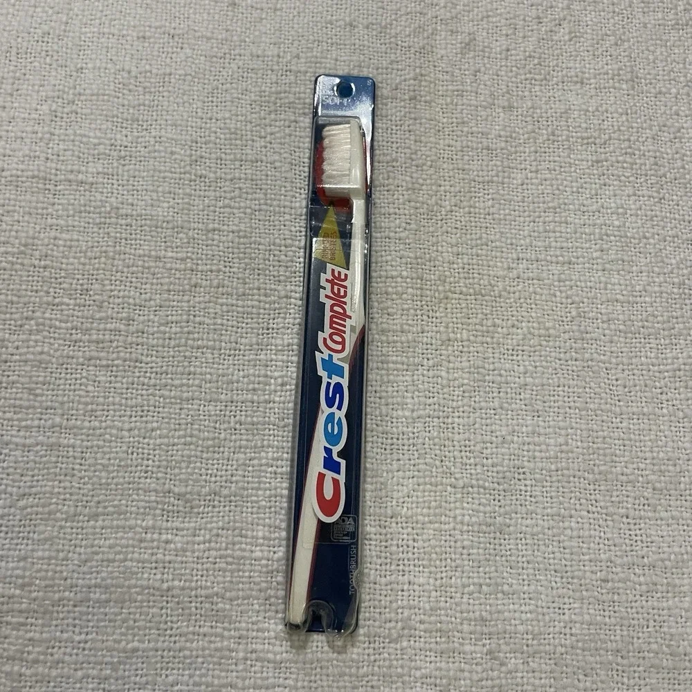 Vintage 1993 Crest Complete‎ Toothbrush Large soft  Angled Head Rare 90's